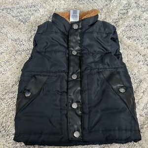 Little Lad Black Boy's Size 18 Months Puffer Vest with furry tan collar & pocket
